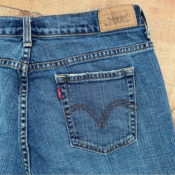 LEVIS 505 Straight Leg Jeans, Classic 5 Pocket Style - Picture 9 of 13
